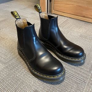 Dr. Doc Martens Chelsea Boots